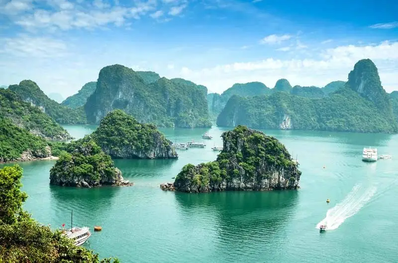 Islands of Ha-long-Bay